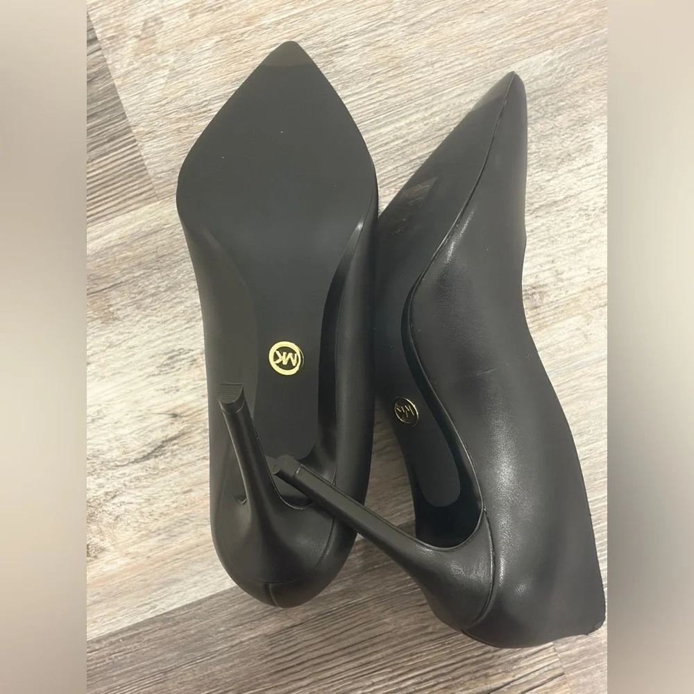 Michael Kors Keke Leather Pumps - Picture 7 of 7